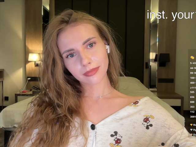-VikkiL0vesCheese- live cam on BongaCams