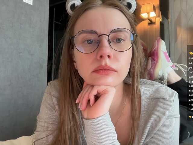 -VikkiL0vesCheese-'s BongaCams show and profile