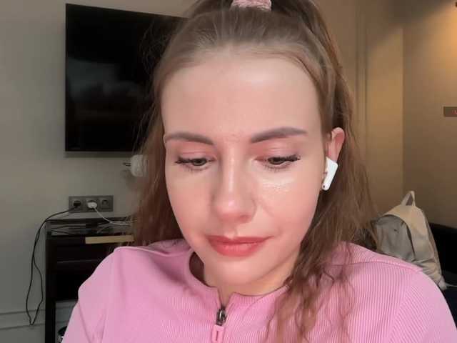  -VikkiL0vesCheese- chat room