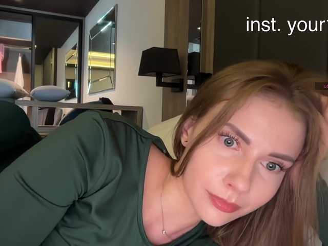 -VikkiL0vesCheese- live cam on BongaCams