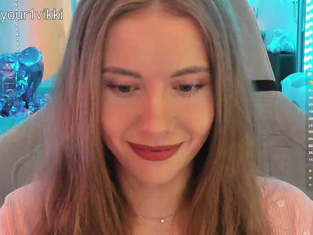 VikkiExtraCheese live webcam show