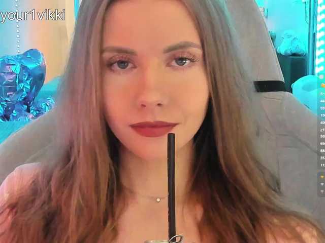 VikkiExtraCheese live webcam show