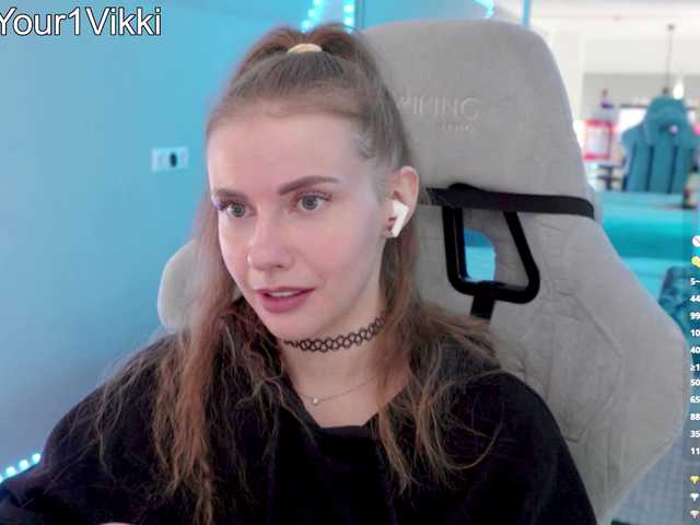 -VikkiL0vesCheese- live cam