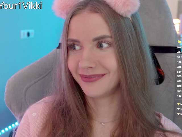 VikkiExtraCheese live webcam show