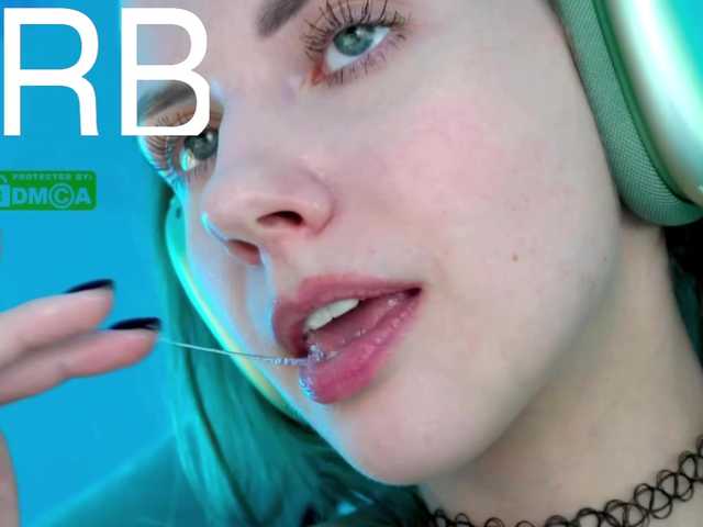 -VikkiL0vesCheese- live cam on BongaCams