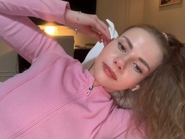 -VikkiL0vesCheese-'s BongaCams profile