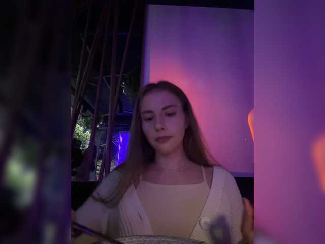 VikkiExtraCheese