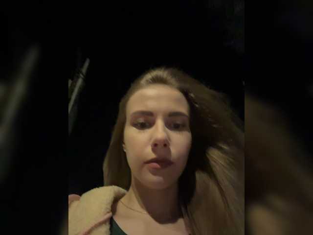 -VikkiL0vesCheese- live cam on BongaCams