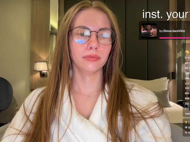 -VikkiL0vesCheese- live cam