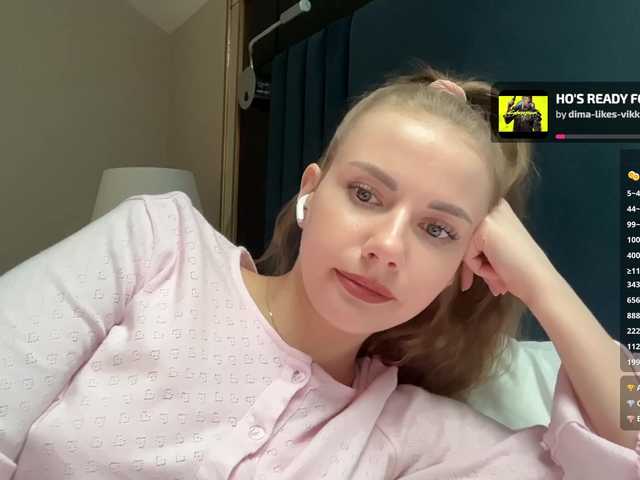 -VikkiL0vesCheese-'s BongaCams profile