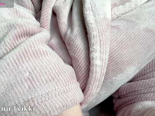 -VikkiL0vesCheese- live cam on BongaCams