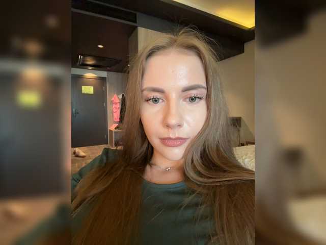 -VikkiL0vesCheese- live cam on BongaCams