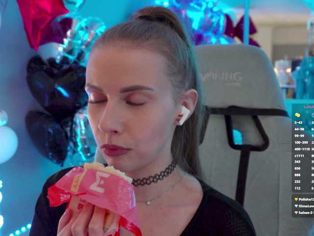 VikkiExtraCheese