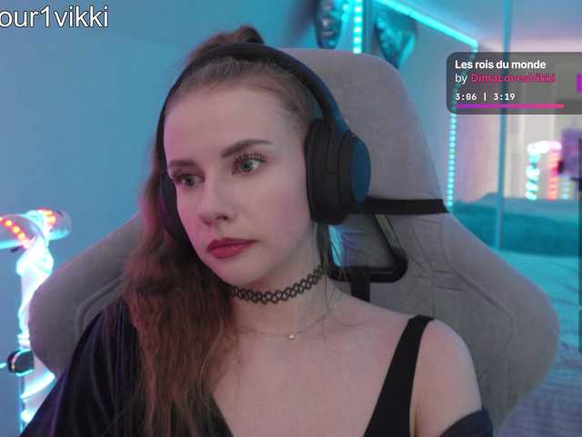 -VikkiL0vesCheese-