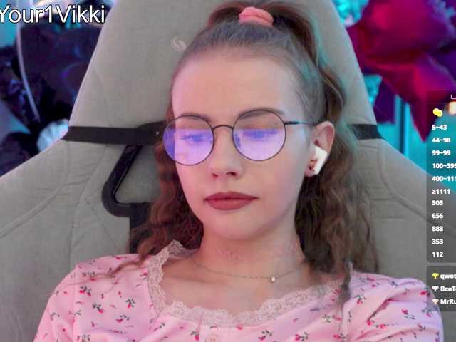 -VikkiL0vesCheese- live cam on BongaCams