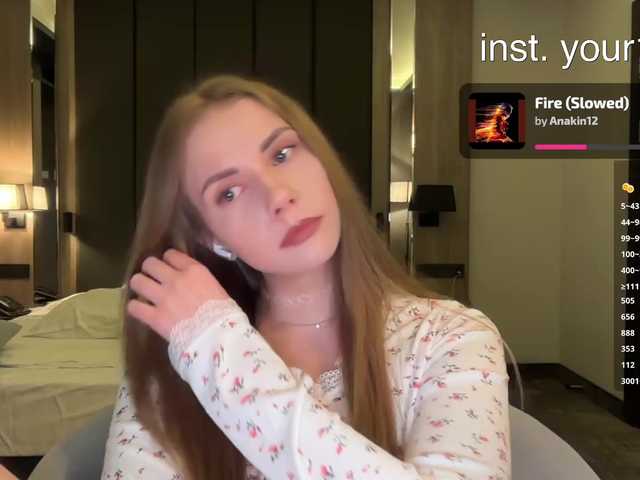 -VikkiL0vesCheese- live cam on BongaCams