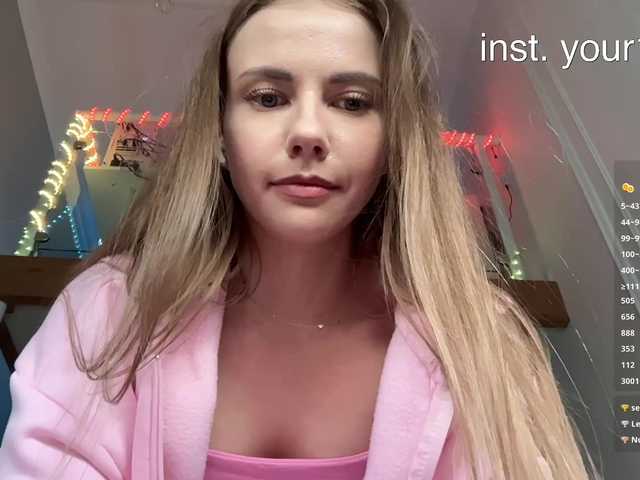 -VikkiL0vesCheese- live cam on BongaCams