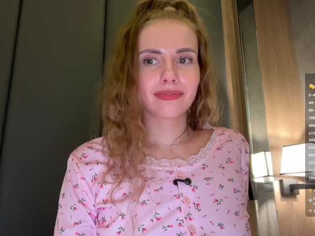-VikkiL0vesCheese-'s BongaCams show and profile