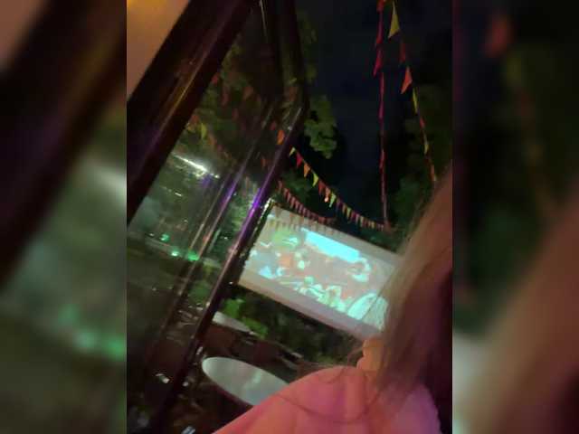 -VikkiL0vesCheese- live cam on BongaCams