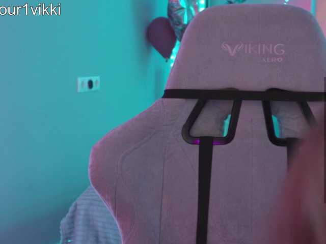 -VikkiL0vesCheese-
