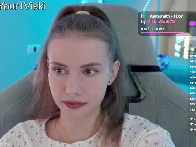 -VikkiL0vesCheese- live webcam show