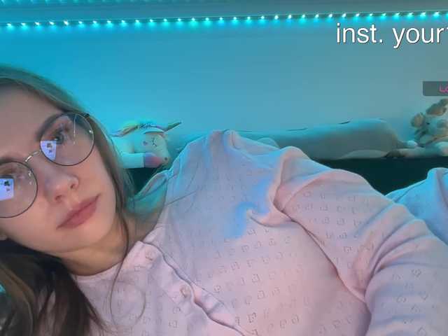-VikkiL0vesCheese- live cam on BongaCams