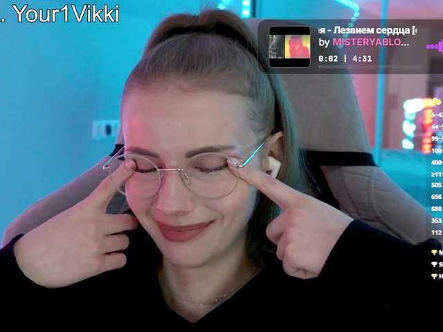 -VikkiL0vesCheese-