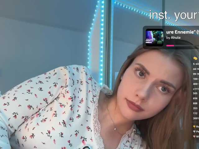 -VikkiL0vesCheese-