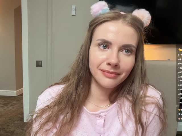 -VikkiL0vesCheese-'s BongaCams show and profile