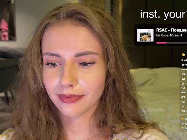 -VikkiL0vesCheese- live cam on BongaCams
