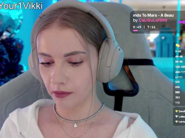 -VikkiL0vesCheese- live cam on BongaCams