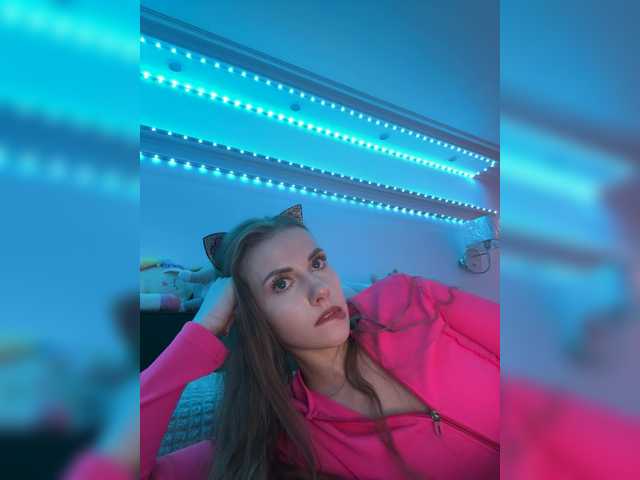 -VikkiL0vesCheese-