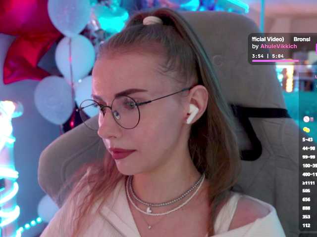 VikkiExtraCheese