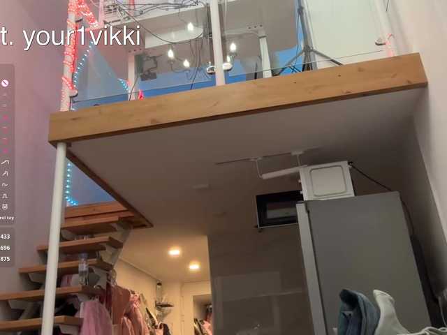 VikkiExtraCheese