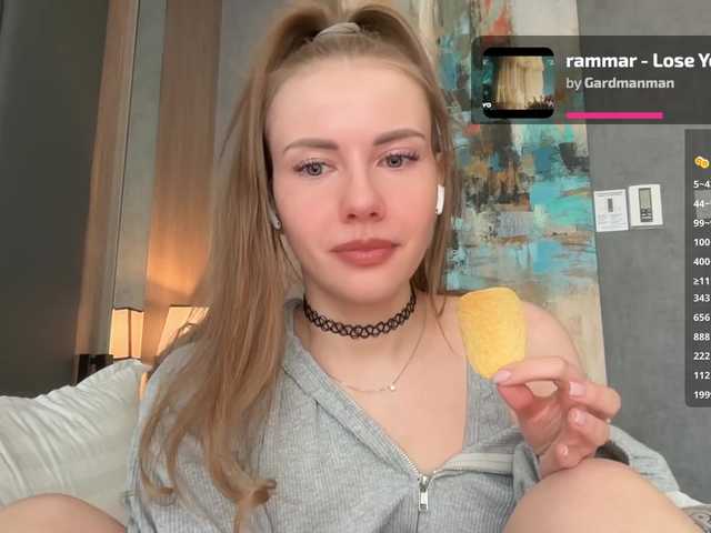 -VikkiL0vesCheese-'s BongaCams show and profile