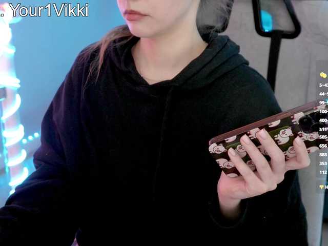 -VikkiL0vesCheese-