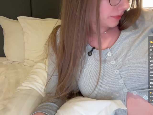 -VikkiL0vesCheese-'s BongaCams show and profile