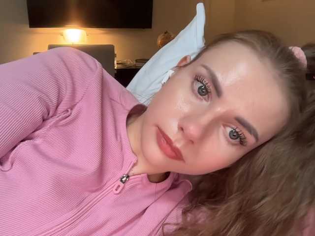  -VikkiL0vesCheese- chat room