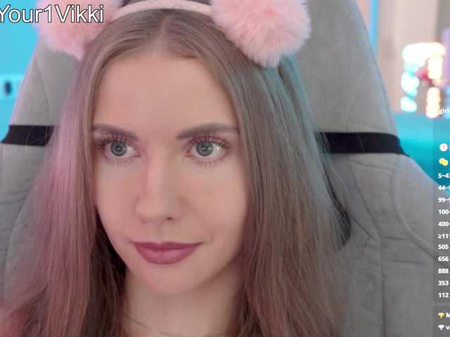 VikkiExtraCheese live webcam show