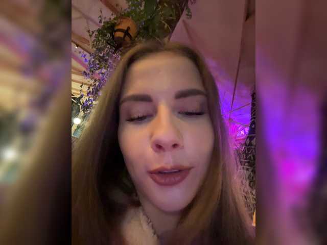 -VikkiL0vesCheese- live cam on BongaCams