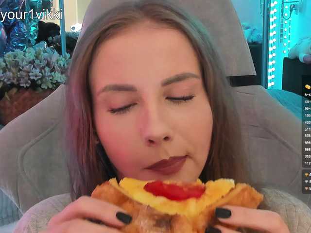 VikkiExtraCheese