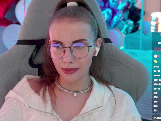 -VikkiL0vesCheese-