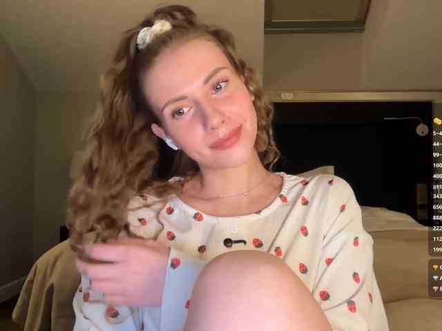 VikkiExtraCheese webcam