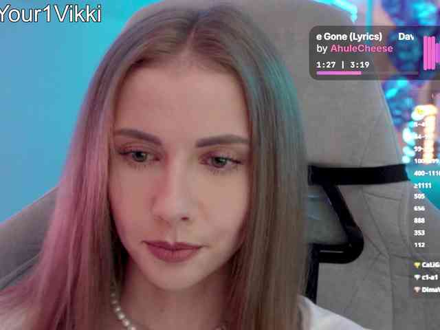 Model: VikkiExtraCheese