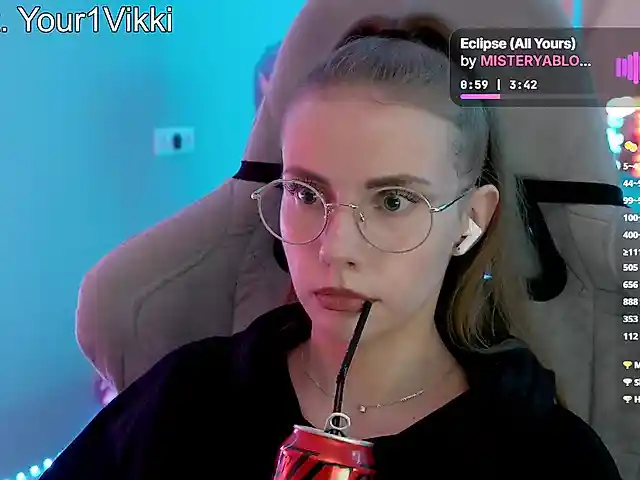 -VikkiL0vesCheese-