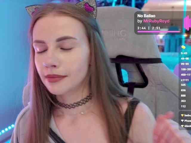 VikkiExtraCheese webcam
