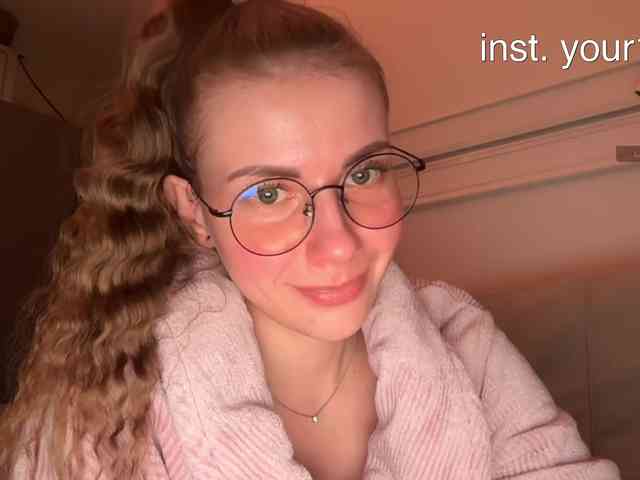 VikkiExtraCheese webcam