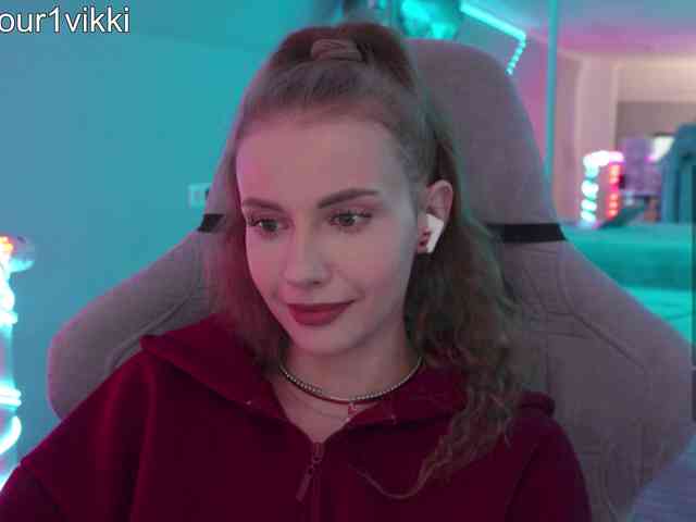 VikkiExtraCheese webcam