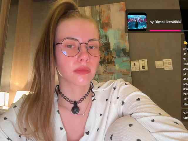 VikkiExtraCheese webcam