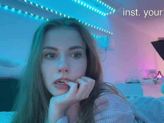 VikkiExtraCheese webcam